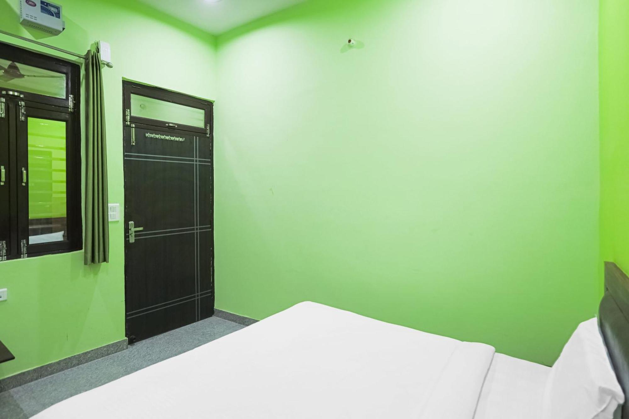 Capital O A-One Hotel Manesar Ngoại thất bức ảnh